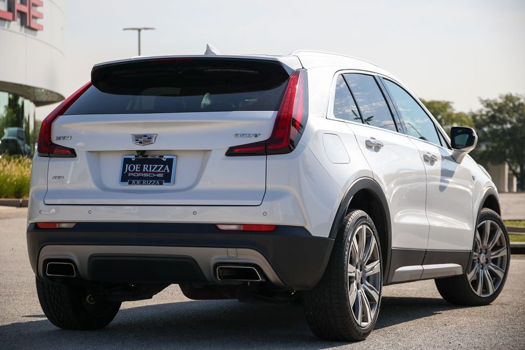 2022 Cadillac XT4 Premium Luxury