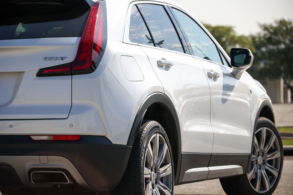 2022 Cadillac XT4 Premium Luxury