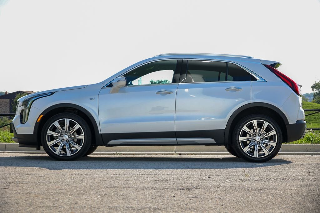 2022 Cadillac XT4 Premium Luxury