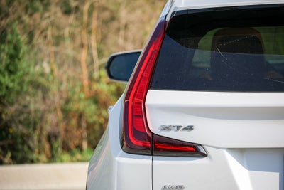 2022 Cadillac XT4 Premium Luxury