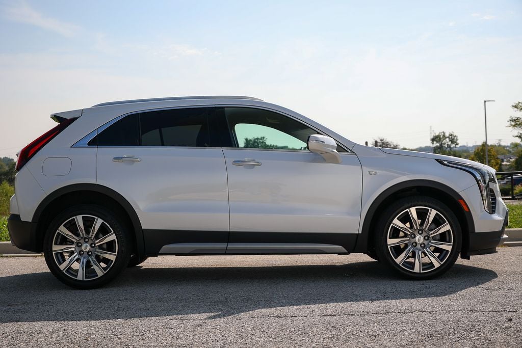2022 Cadillac XT4 Premium Luxury