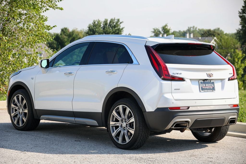 2022 Cadillac XT4 Premium Luxury