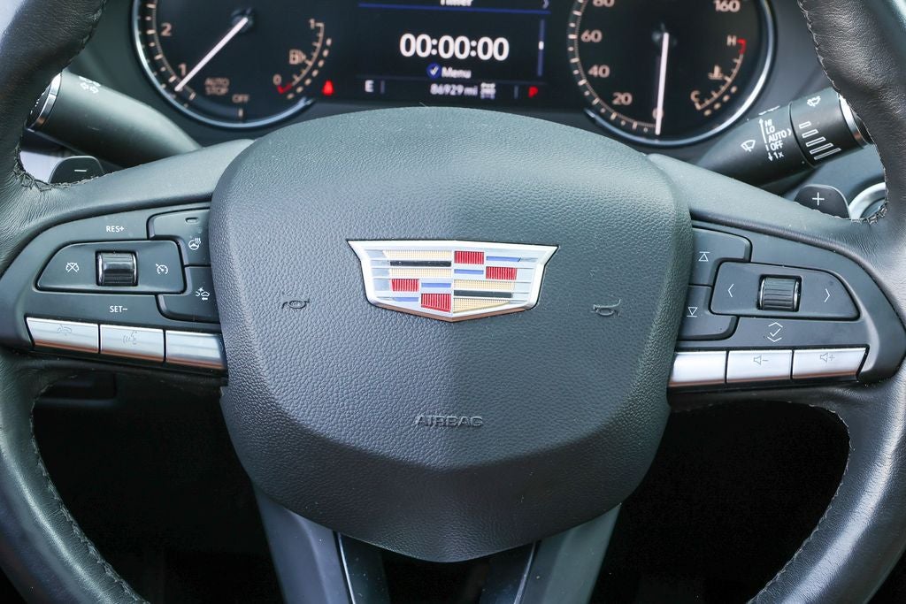2022 Cadillac XT4 Premium Luxury
