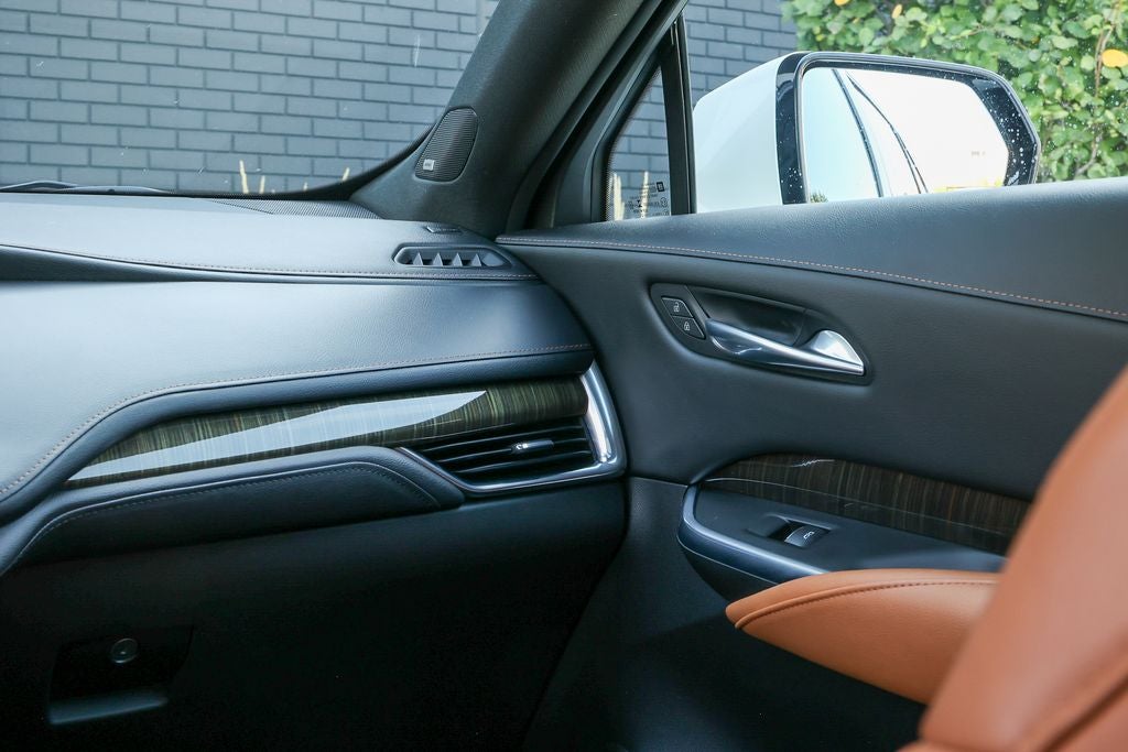 2022 Cadillac XT4 Premium Luxury