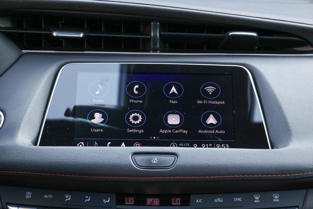 2022 Cadillac XT4 Premium Luxury