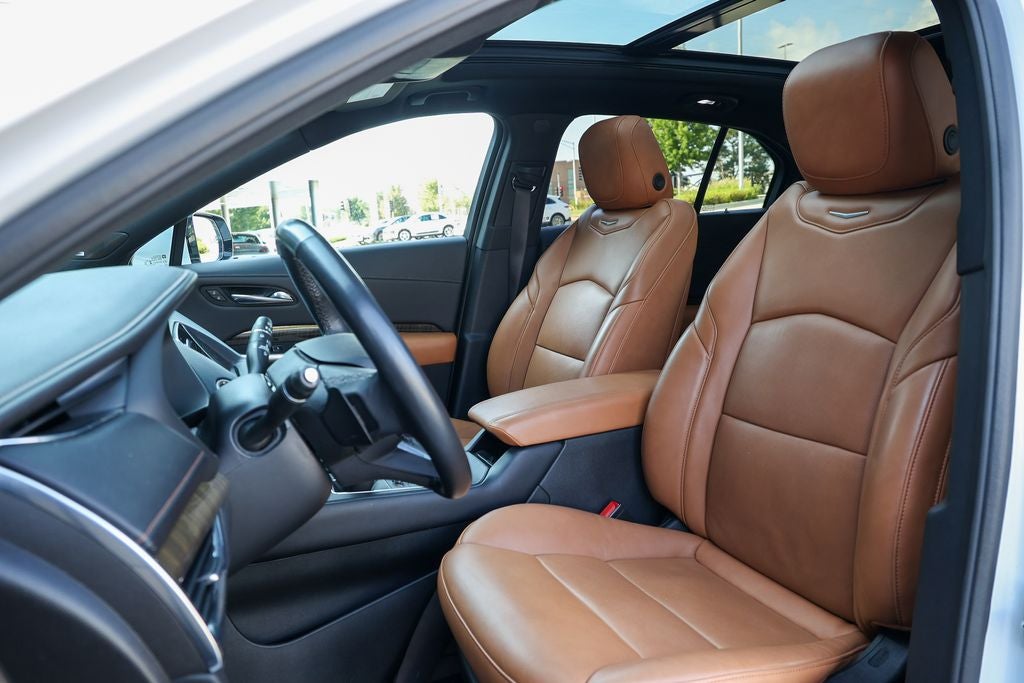2022 Cadillac XT4 Premium Luxury