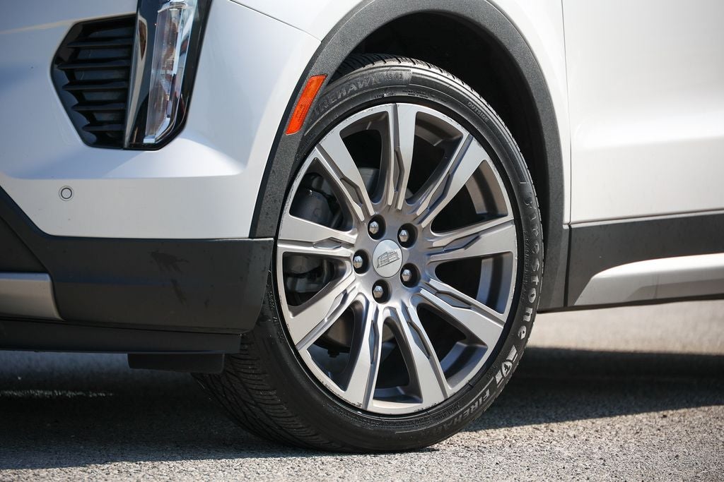 2022 Cadillac XT4 Premium Luxury