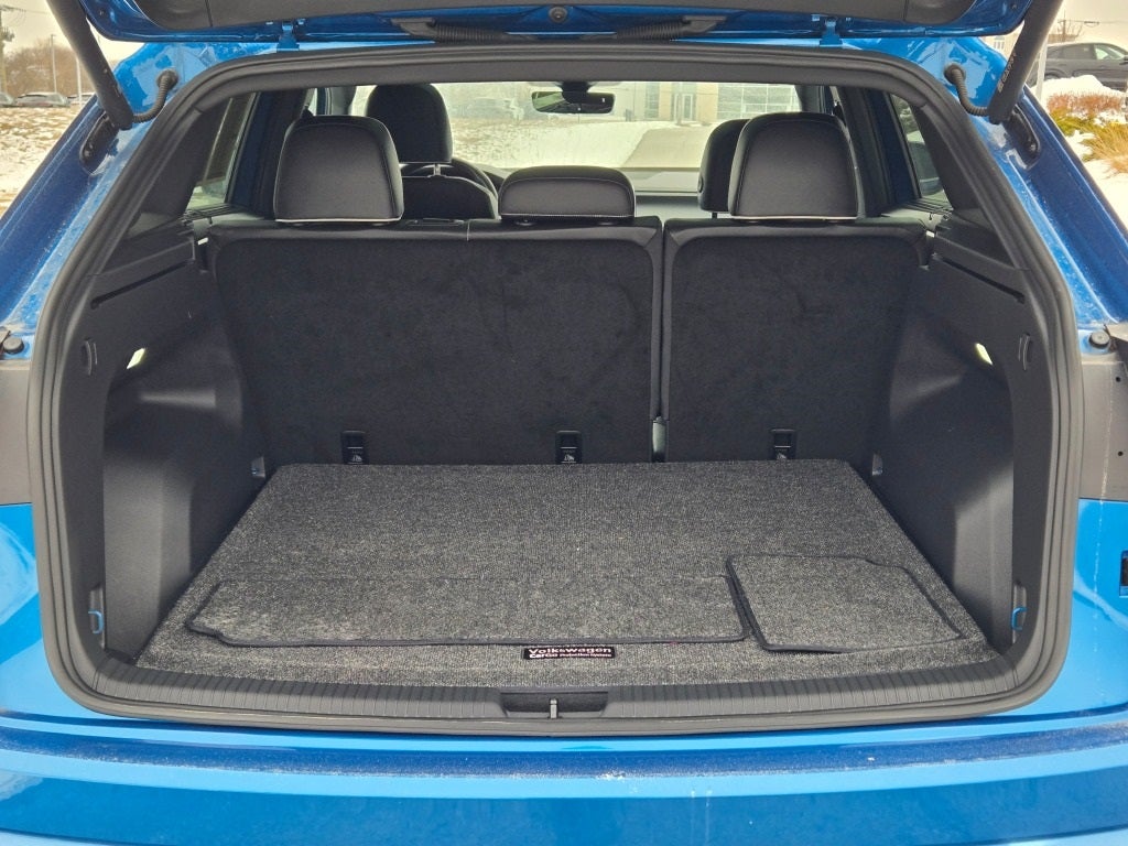 2024 Volkswagen Atlas Cross Sport 2.0T SEL Premium R-Line