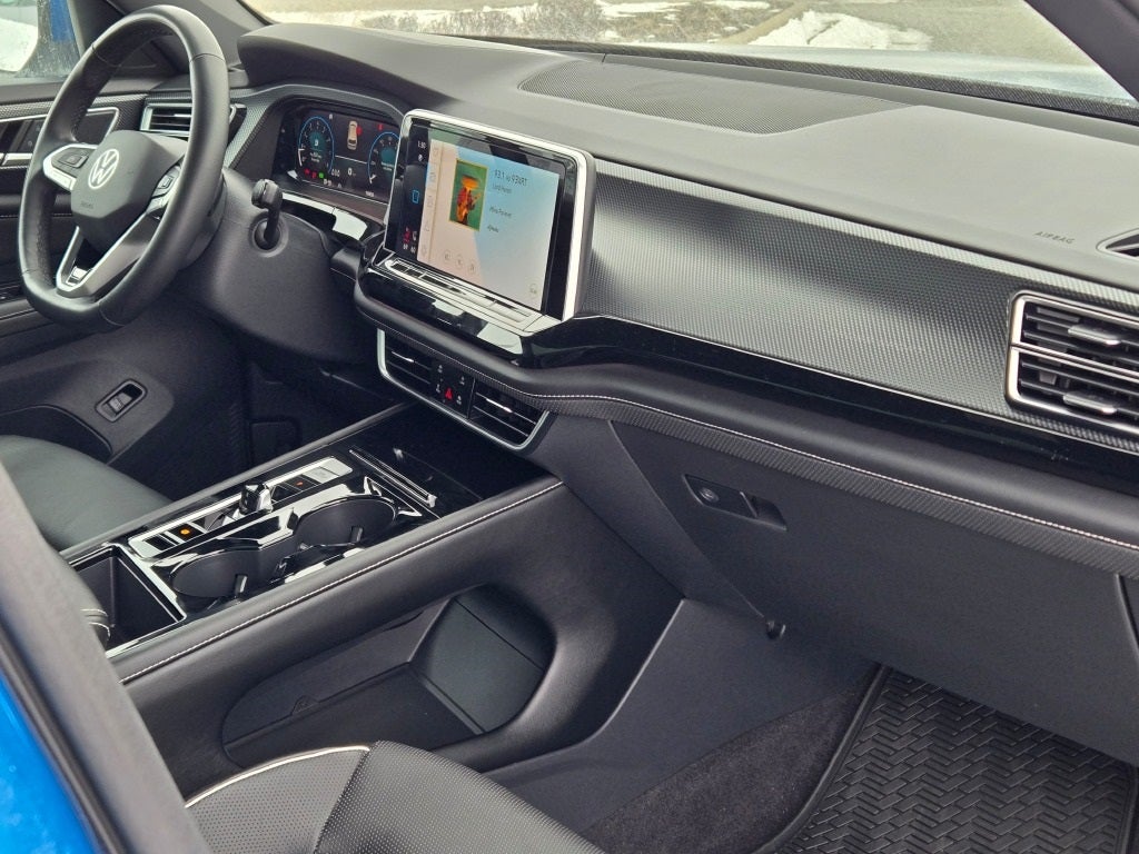 2024 Volkswagen Atlas Cross Sport 2.0T SEL Premium R-Line