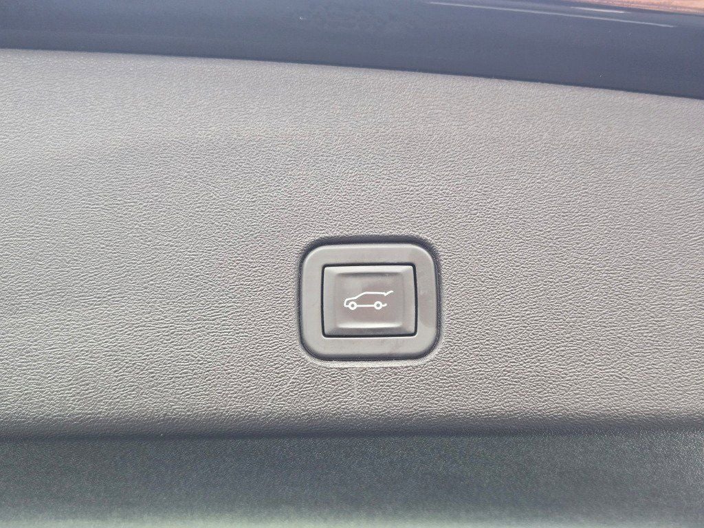 2025 Cadillac OPTIQ Luxury
