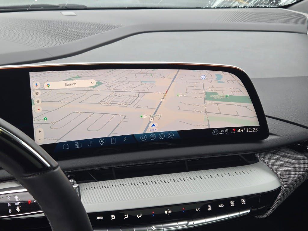 2025 Cadillac OPTIQ Luxury