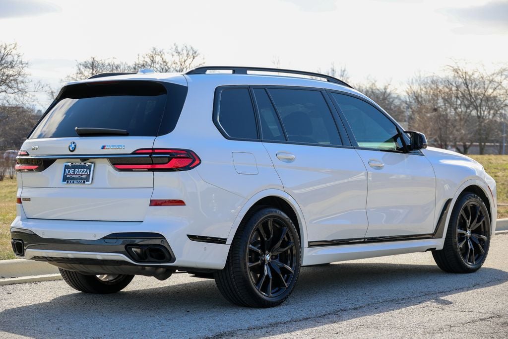 2023 BMW X7 M60i