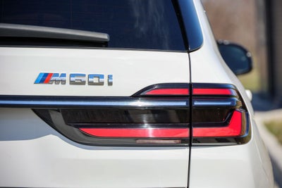 2023 BMW X7 M60i