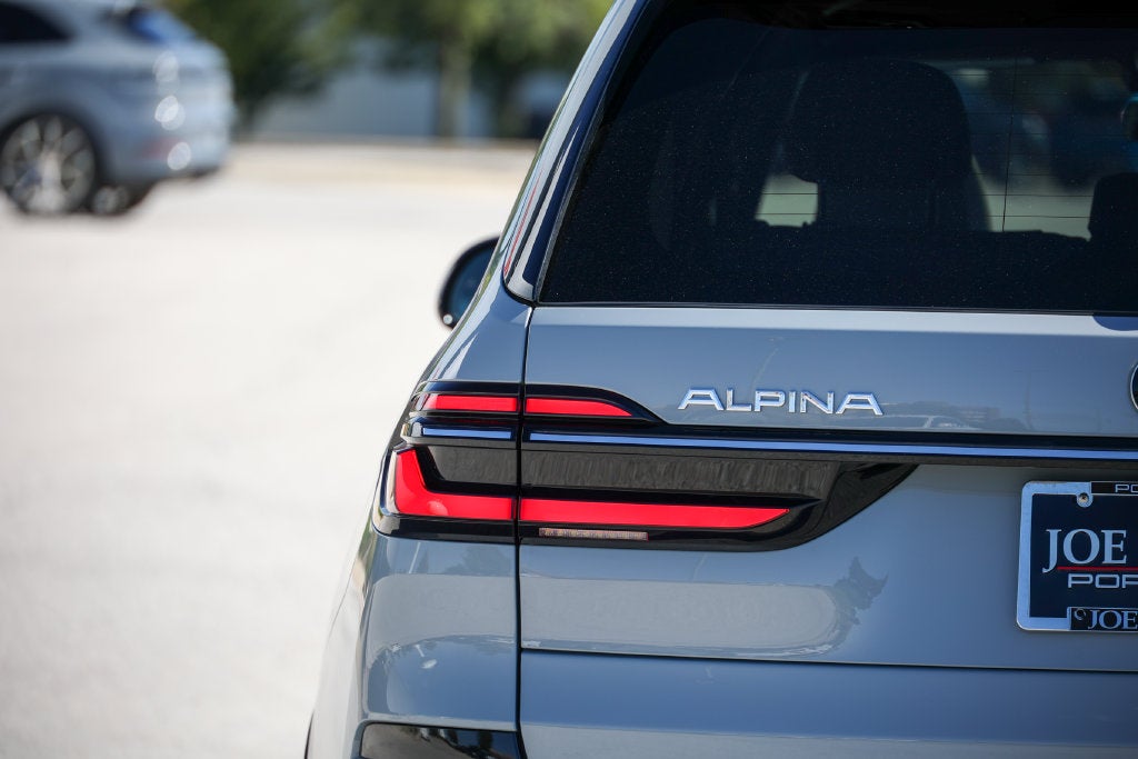 2026 BMW X7 ALPINA XB7