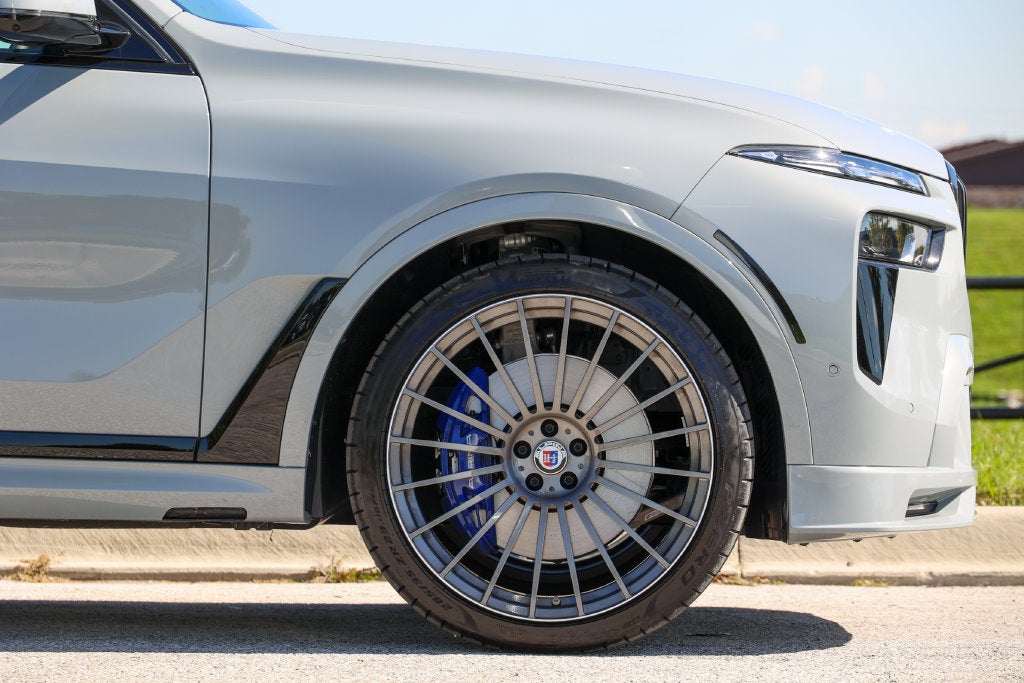 2026 BMW X7 ALPINA XB7