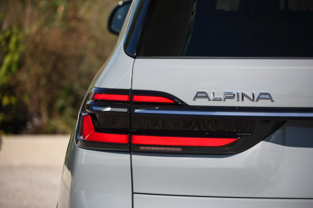 2026 BMW X7 ALPINA XB7