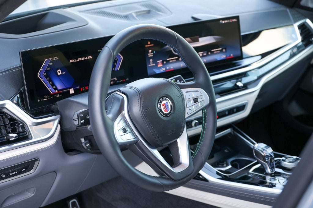 2026 BMW X7 ALPINA XB7
