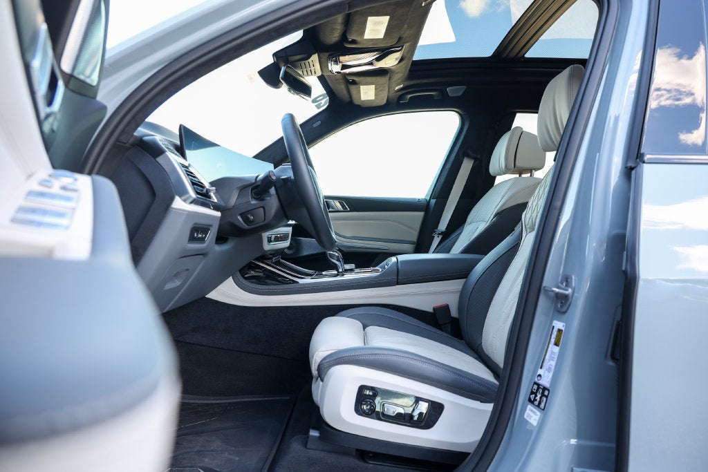 2026 BMW X7 ALPINA XB7