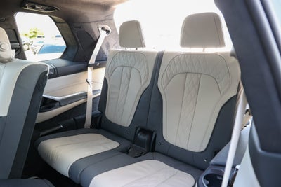 2026 BMW X7 ALPINA XB7