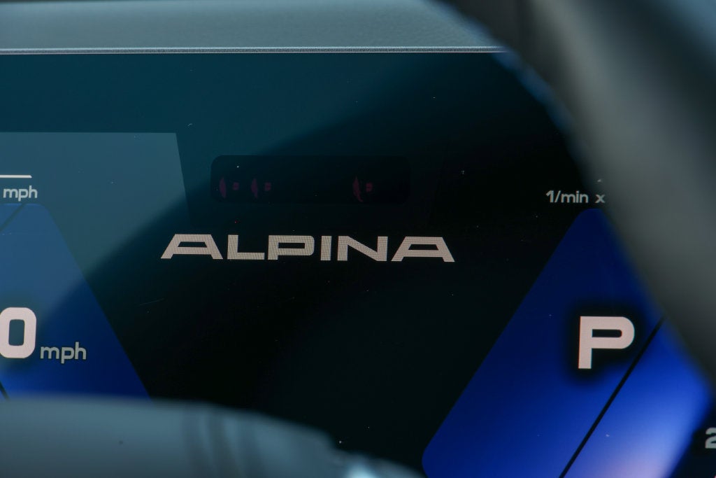 2026 BMW X7 ALPINA XB7