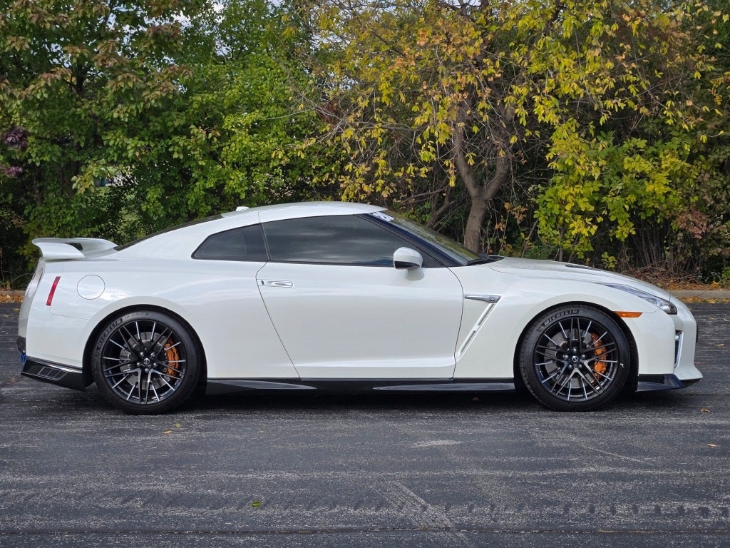 2020 Nissan GT-R Premium