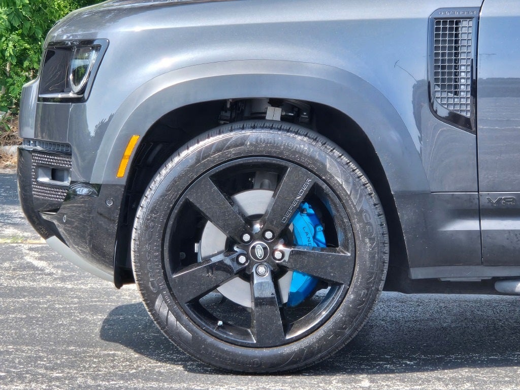 2022 Land Rover Defender 90 Carpathian Edition