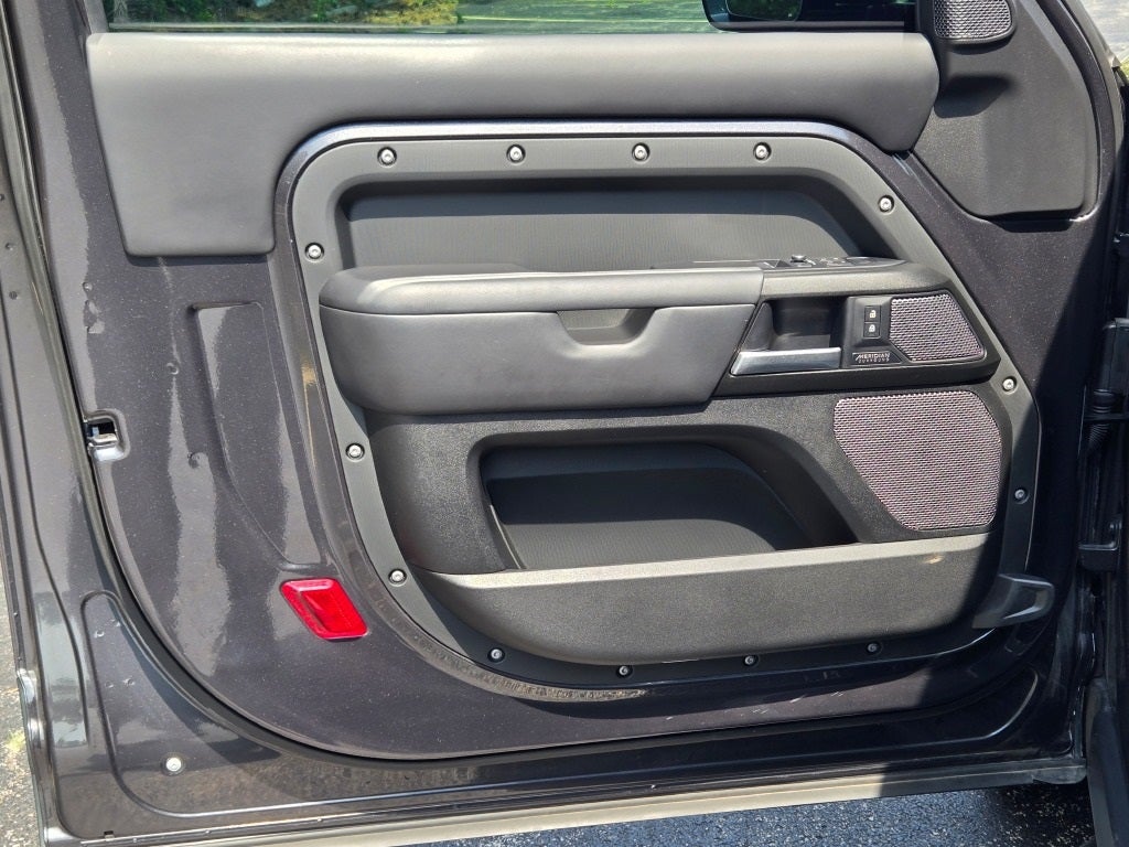 2022 Land Rover Defender 90 Carpathian Edition