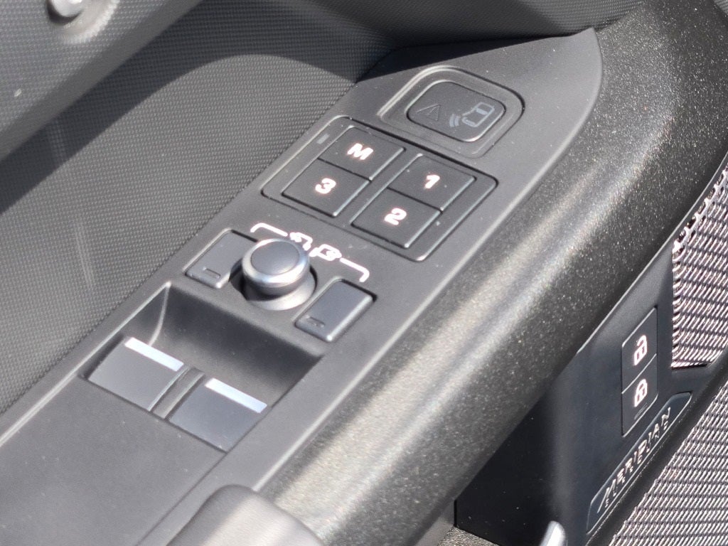 2022 Land Rover Defender 90 Carpathian Edition