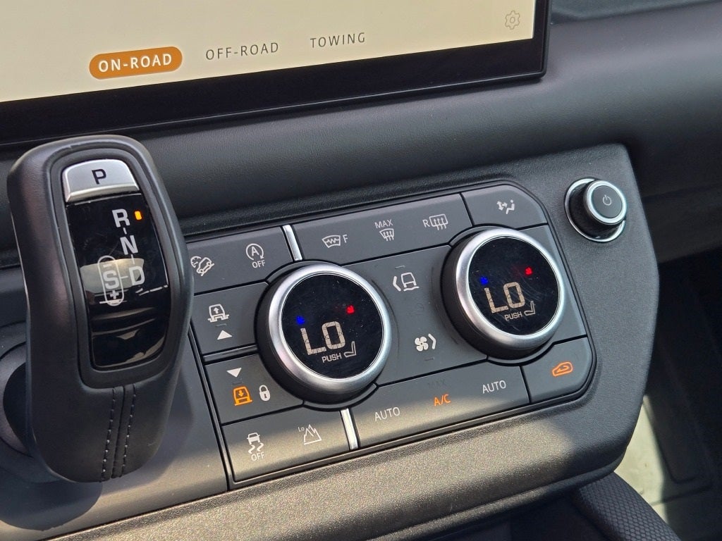 2022 Land Rover Defender 90 Carpathian Edition