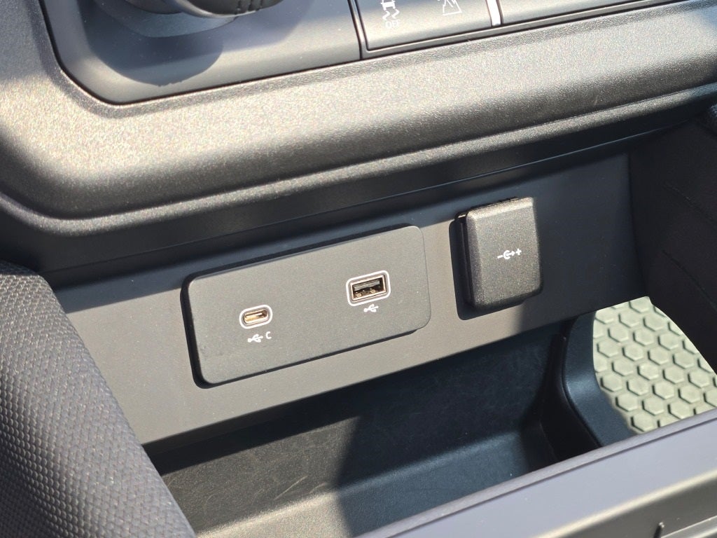 2022 Land Rover Defender 90 Carpathian Edition