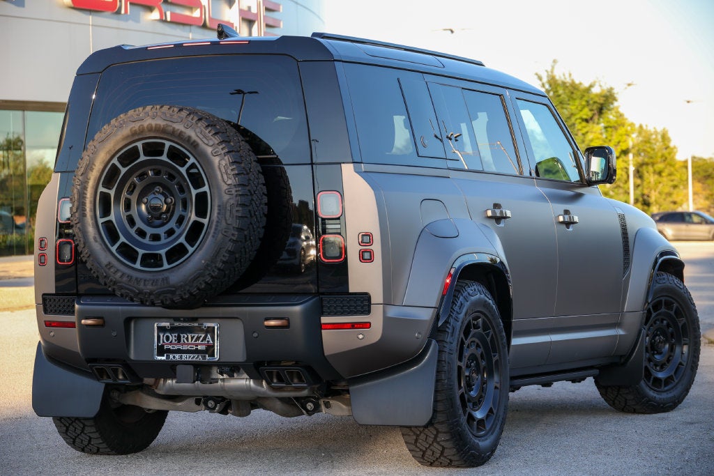 2026 Land Rover Defender 110 OCTA