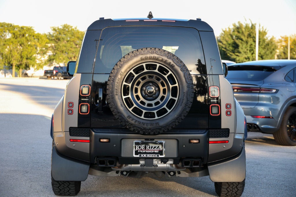 2026 Land Rover Defender 110 OCTA