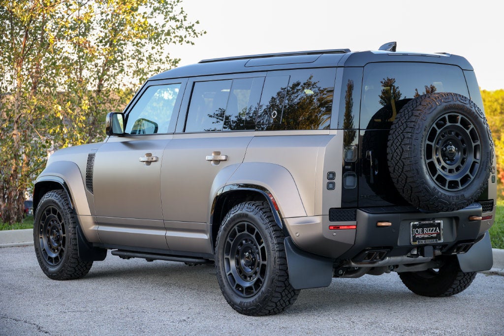 2026 Land Rover Defender 110 OCTA
