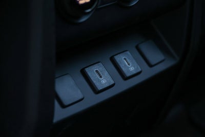 2026 Land Rover Defender 110 OCTA