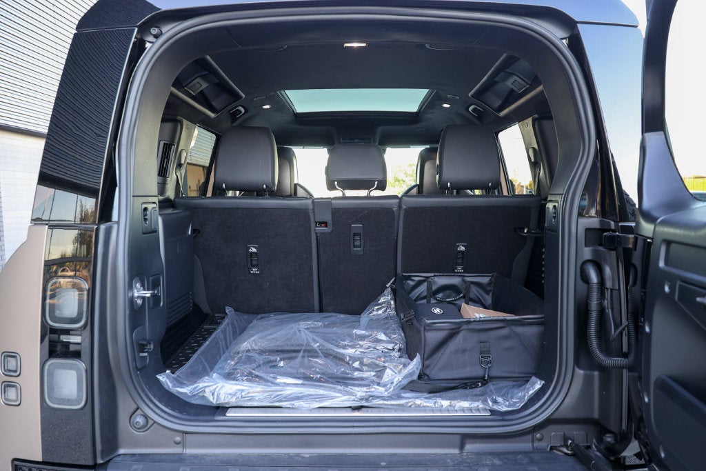 2026 Land Rover Defender 110 OCTA