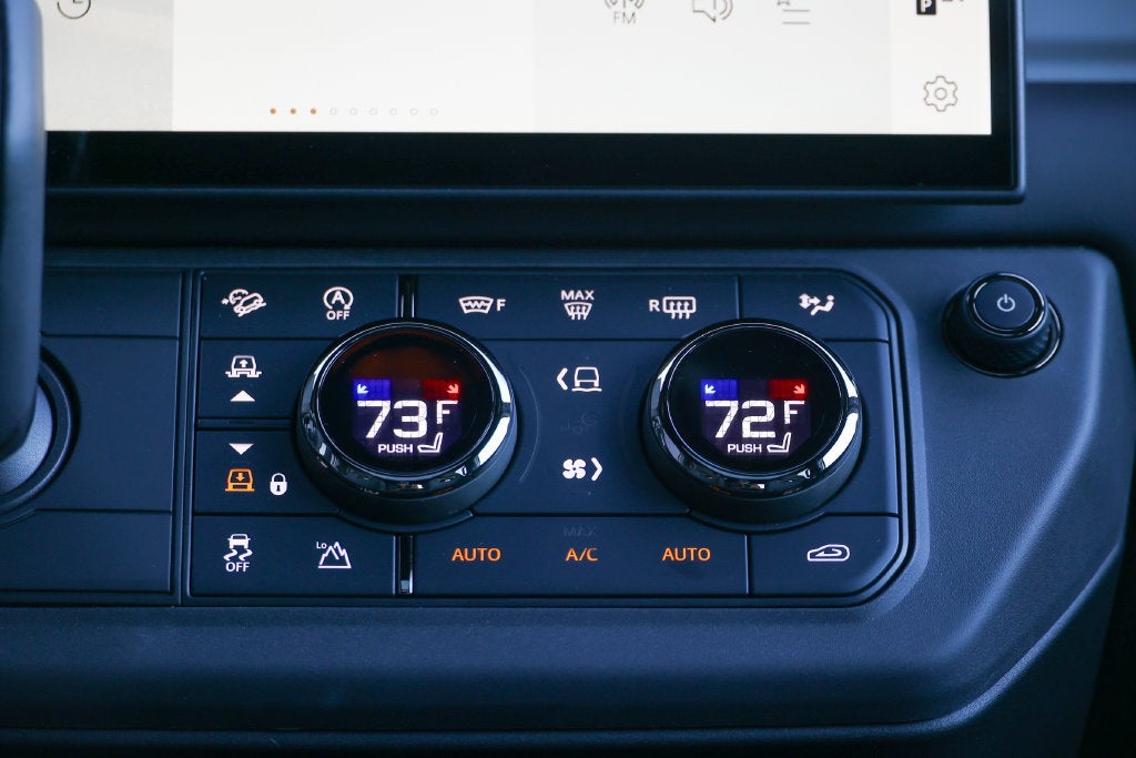 2026 Land Rover Defender 110 OCTA