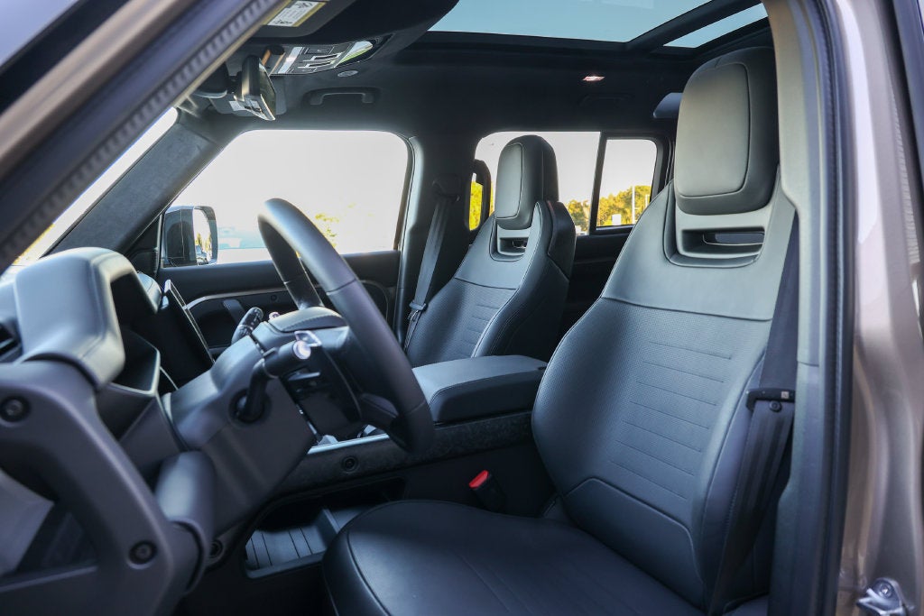2026 Land Rover Defender 110 OCTA