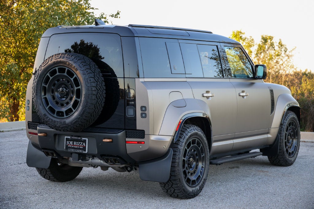 2026 Land Rover Defender 110 OCTA