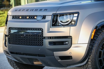 2026 Land Rover Defender 110 OCTA