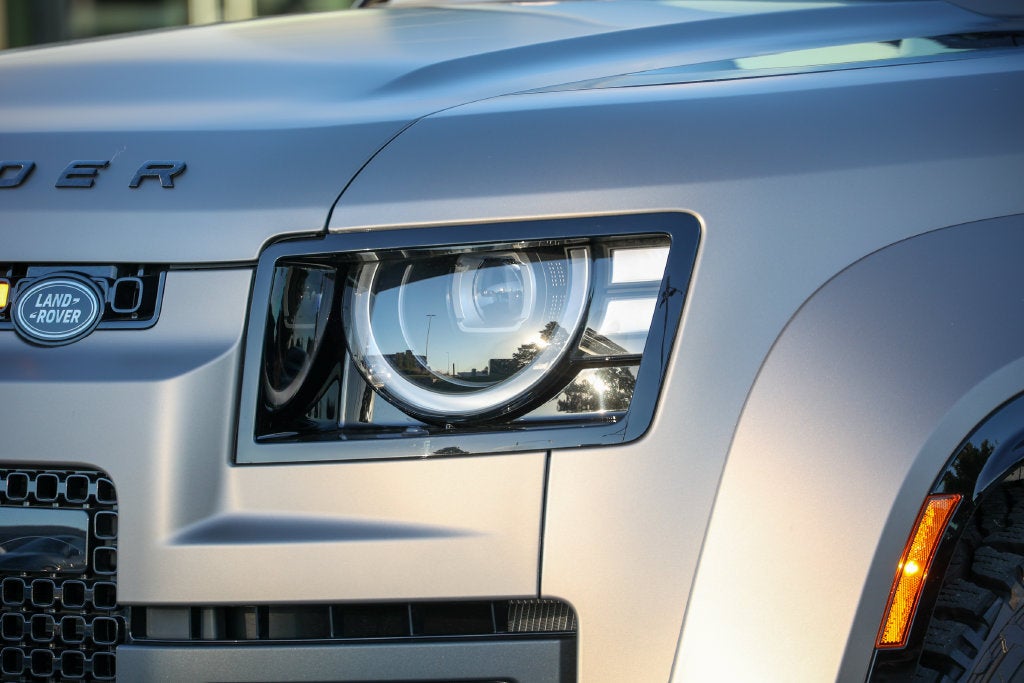 2026 Land Rover Defender 110 OCTA