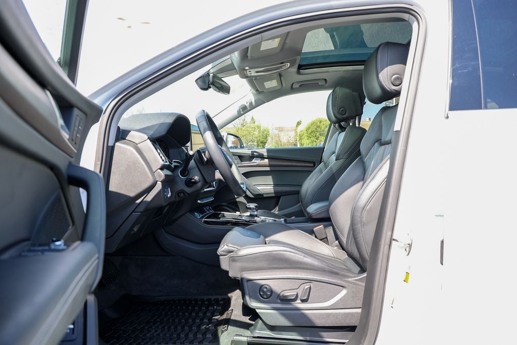 2024 Audi Q5 45 S line Premium quattro