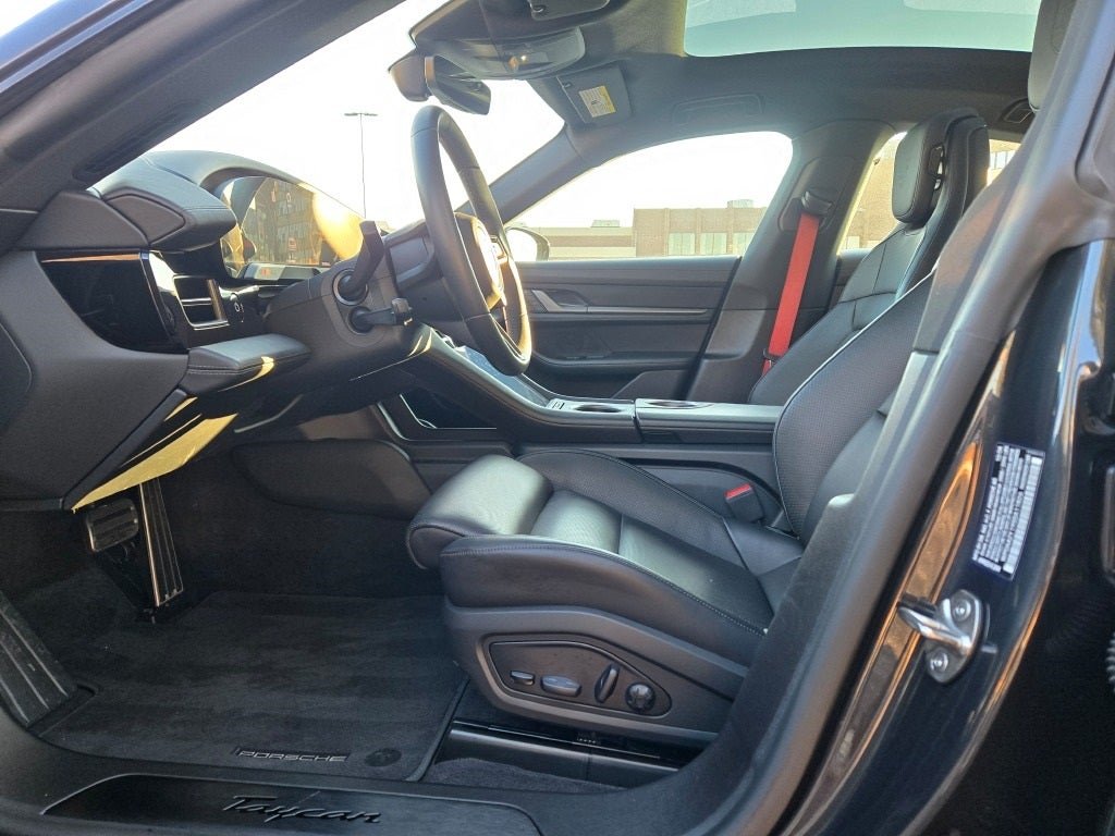 2025 Porsche Taycan Base
