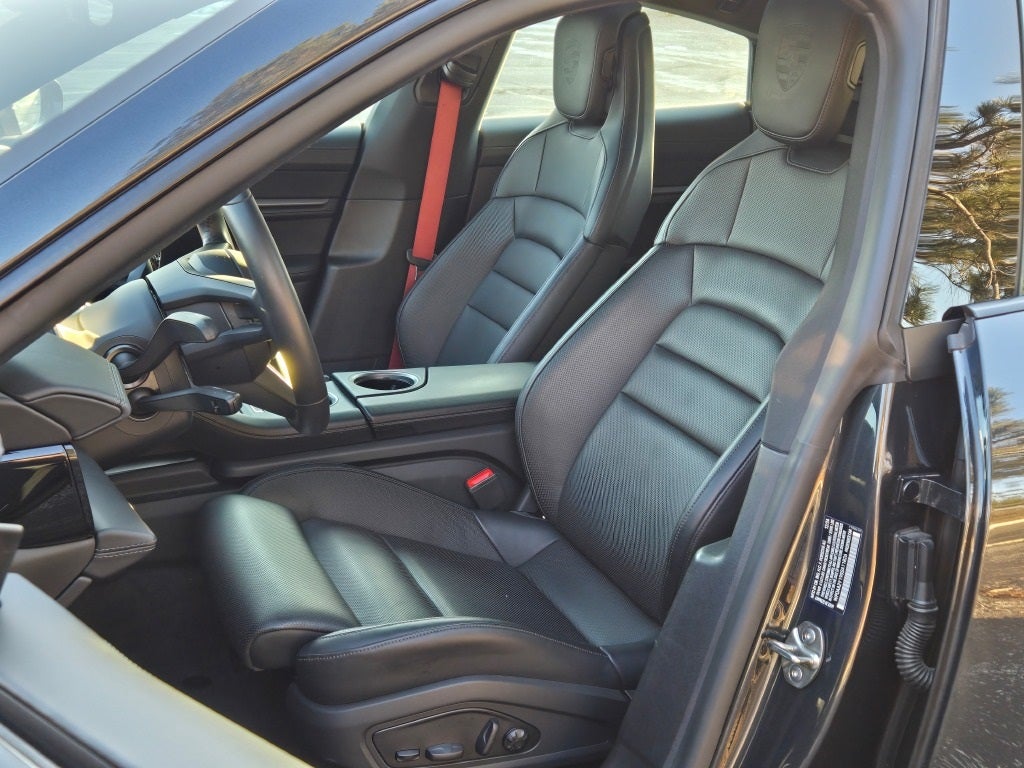 2025 Porsche Taycan Base