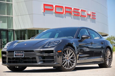 2025 Porsche Panamera 4