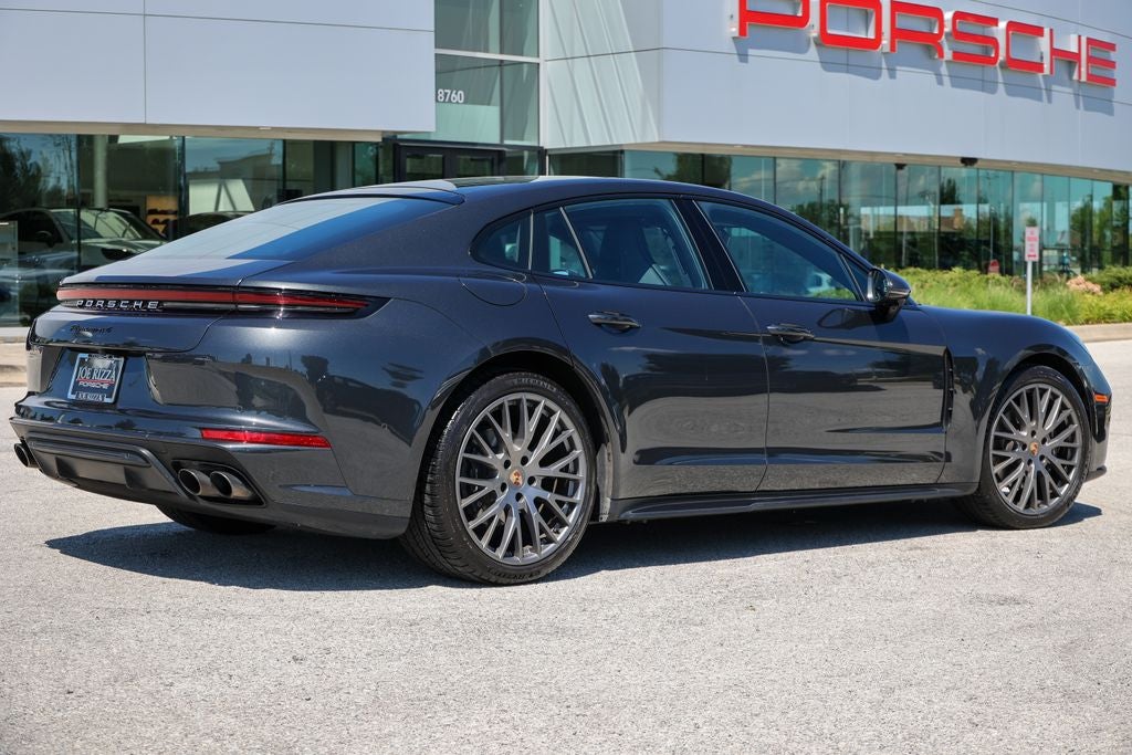 2025 Porsche Panamera 4