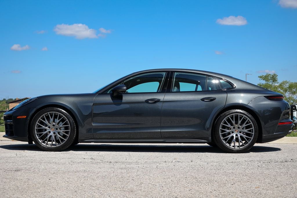 2025 Porsche Panamera 4