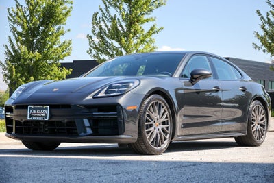 2025 Porsche Panamera 4
