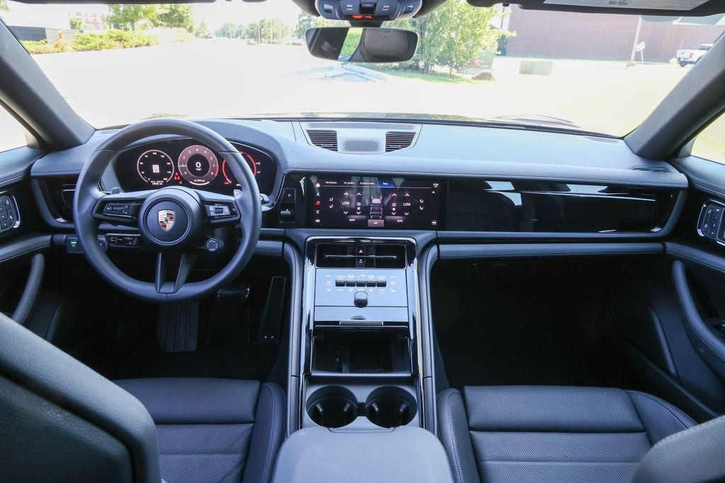 2025 Porsche Panamera 4