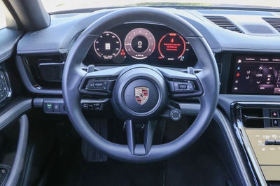 2025 Porsche Panamera 4