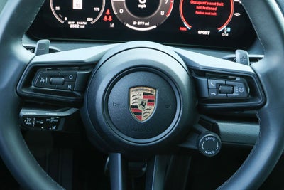 2025 Porsche Panamera 4